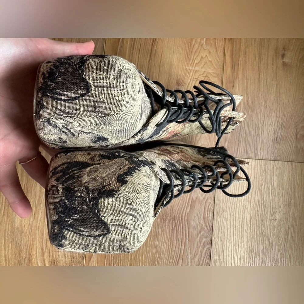 Jeffrey Campbell Lita Boots Cat Tapestry size 10 - Picture 5 of 9